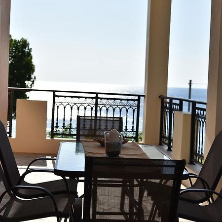 Irene'S Beach Front House Vromopousi Extérieur photo